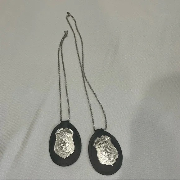Halloween Costume Set Police tags and prisoner tee (Adult L) - Picture 3 of 3